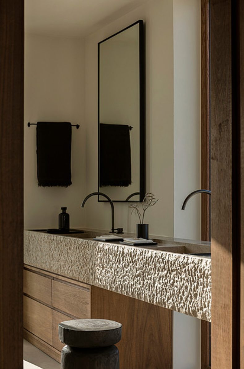 Bathroom vanity